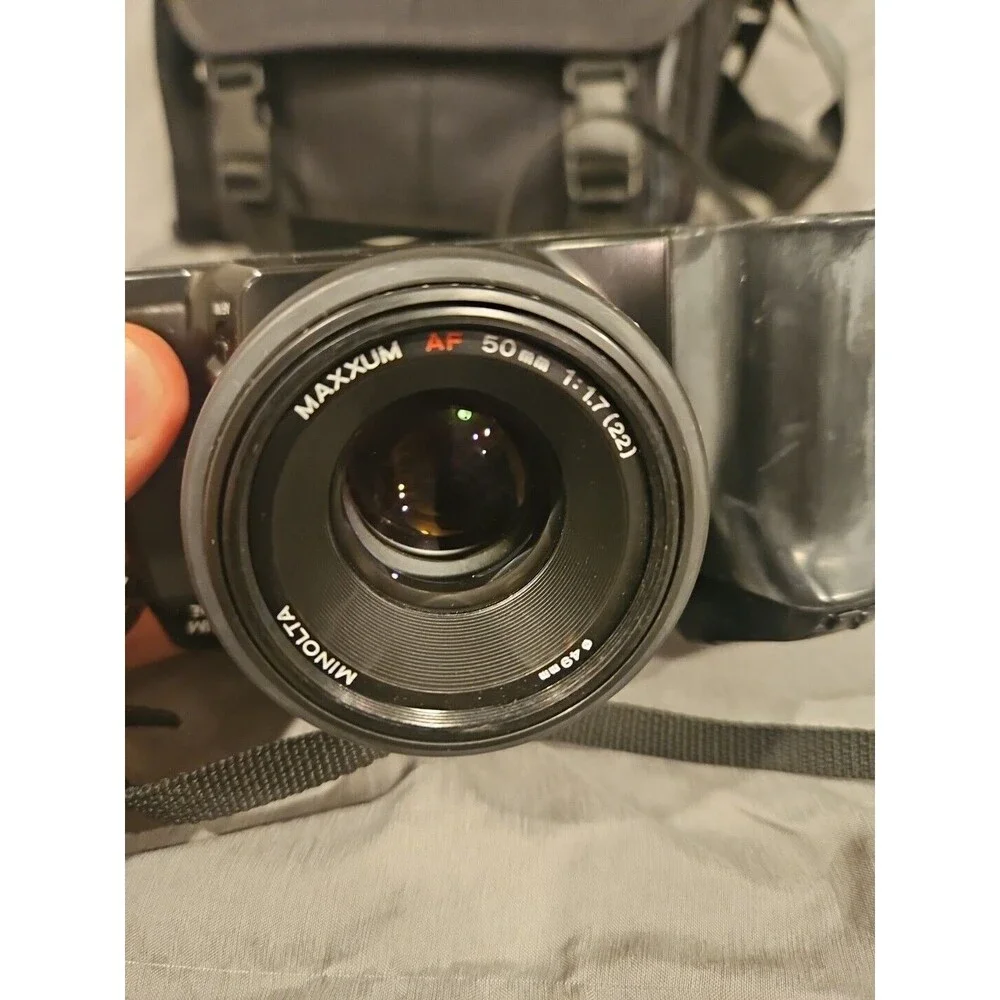 Vintage Minolta Maxxum 7000i Camera w/ Flash - Zoom Lens - Case - Accessories